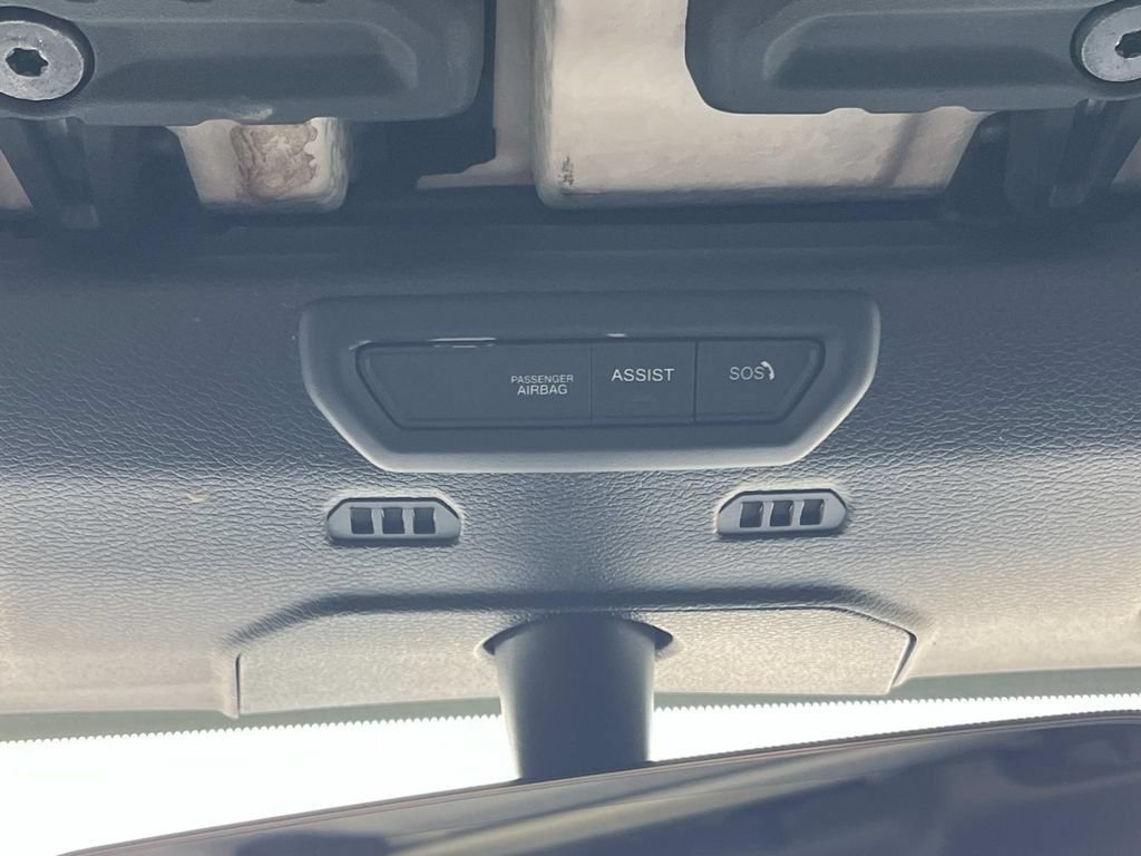 Used 2021 Jeep Gladiator Mojave AWD/4WD image 32