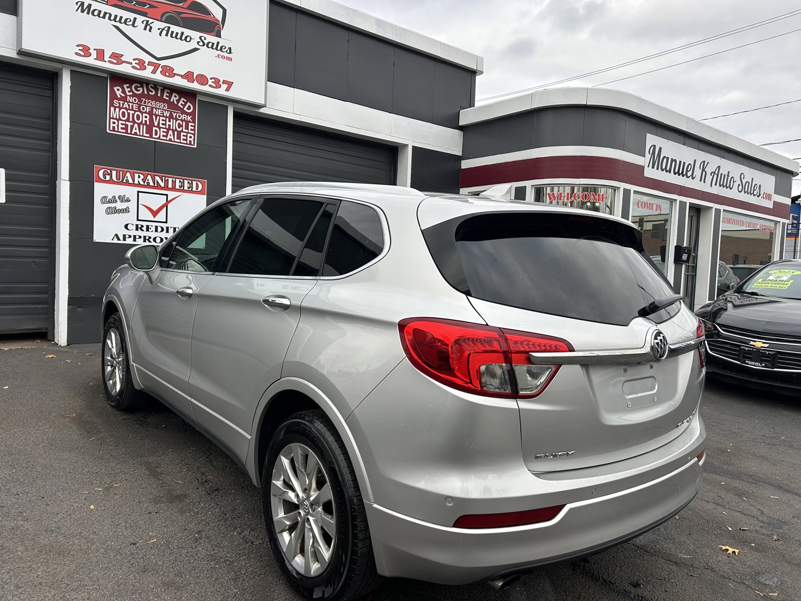 Used 2017 Buick Envision Essence image 6