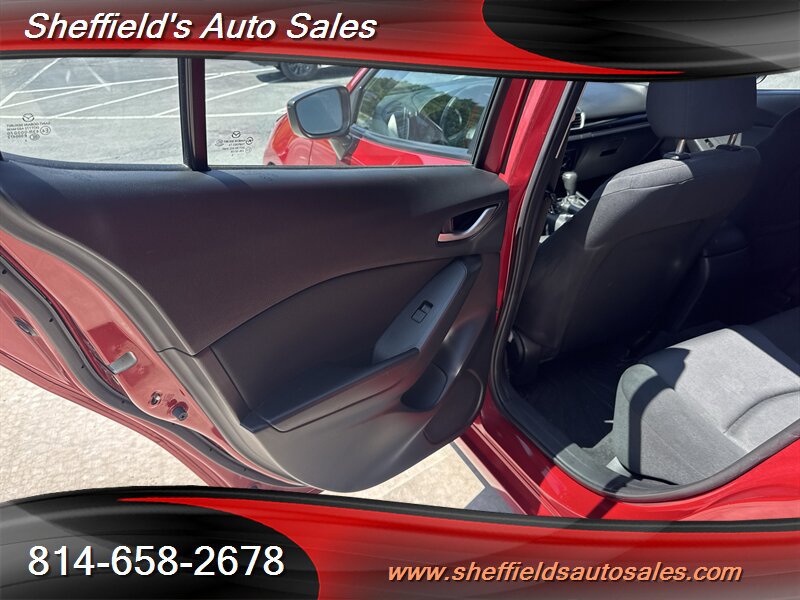 Used 2015 MAZDA MAZDA3 i Sport FWD image 30