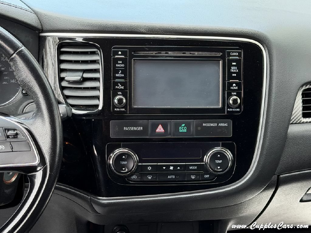 Used 2017 Mitsubishi Outlander ES AWD/4WD image 18