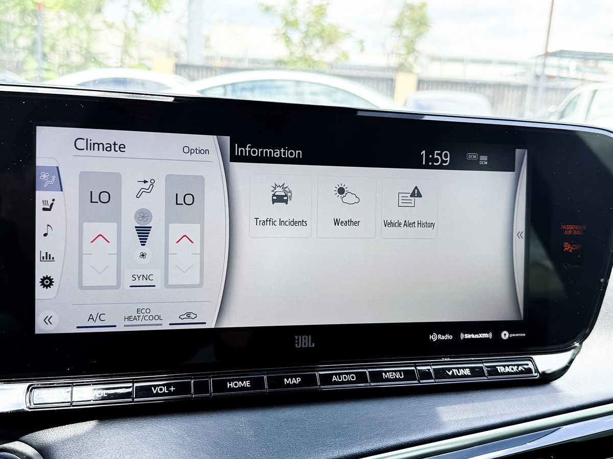 Used 2021 Toyota Mirai w/ Advanced Technology Package RWD image 27