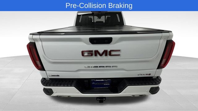 Used 2022 GMC Sierra 1500 AT4 w/ Technology Package AWD/4WD image 4