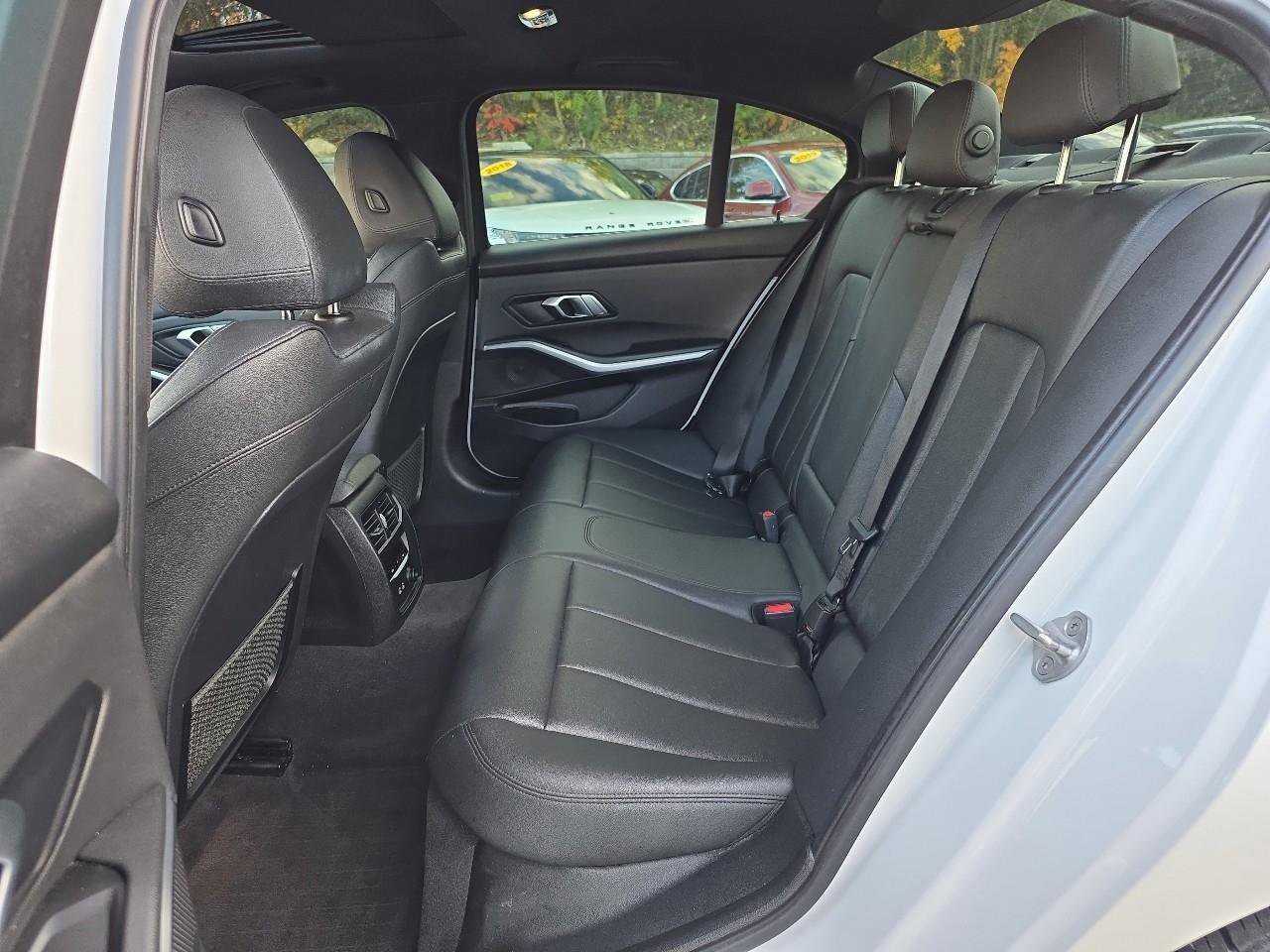 Used 2019 BMW 330i xDrive Sedan w/ Driving Assistance Package image 34
