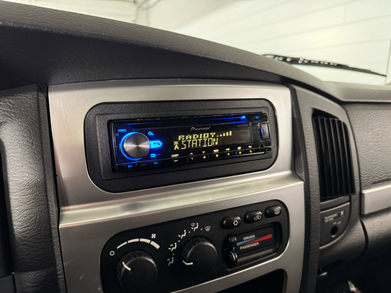 Used 2004 Dodge Ram 1500 Truck 2WD Regular Cab image 24