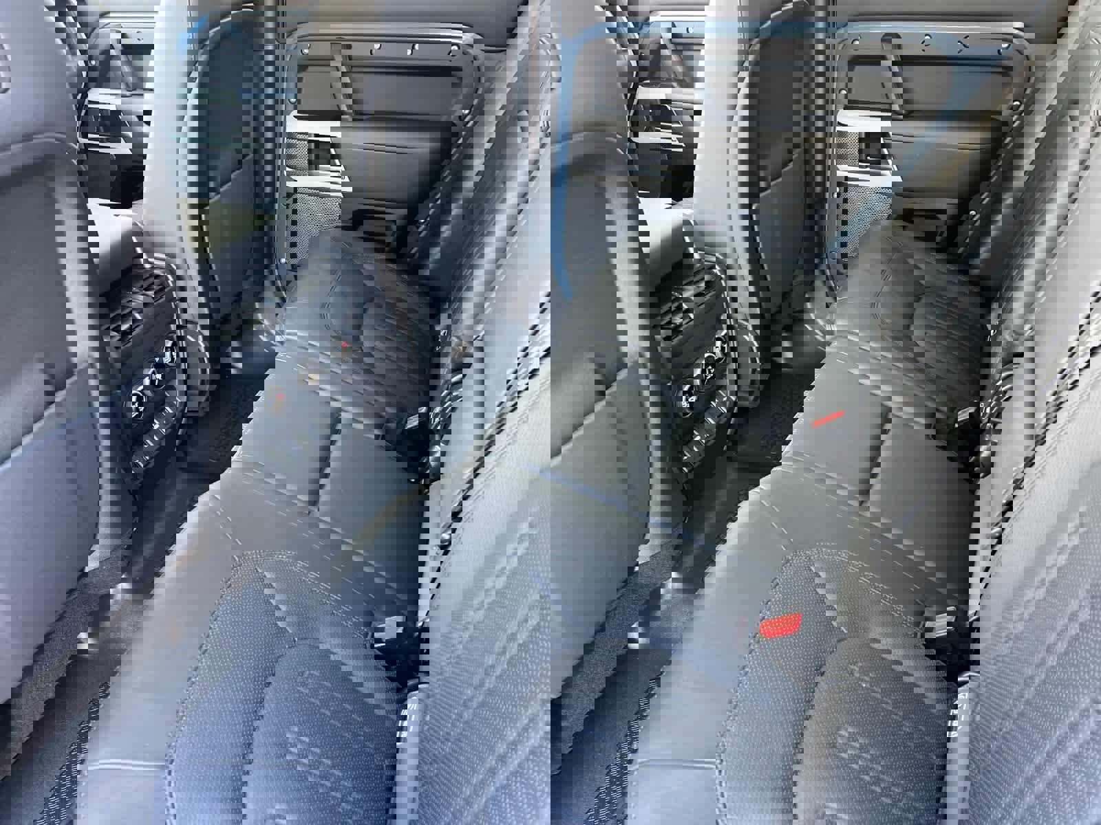 Used 2020 Land Rover Defender 110 HSE image 5