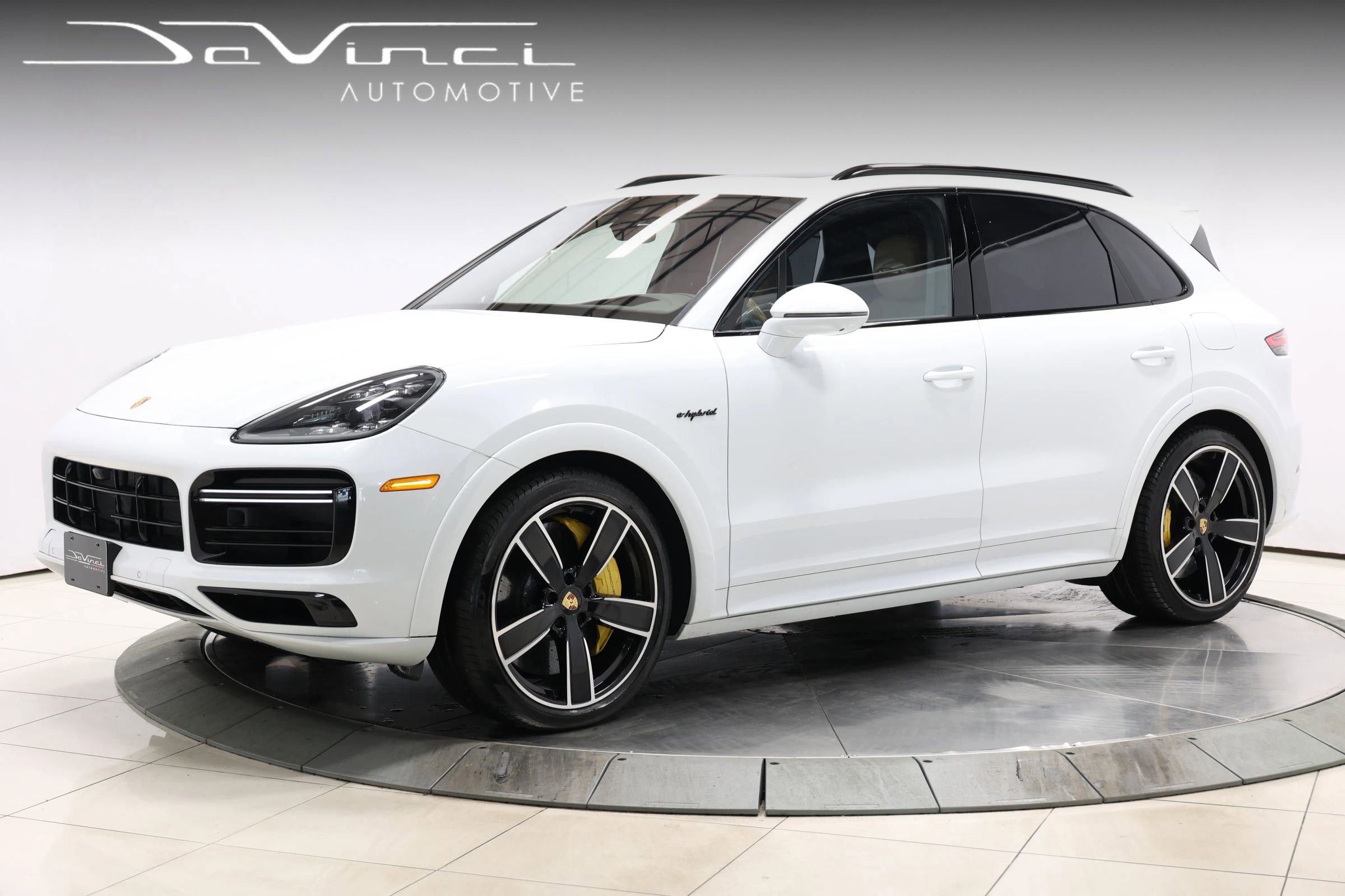 Used 2021 Porsche Cayenne Turbo S AWD/4WD image 1