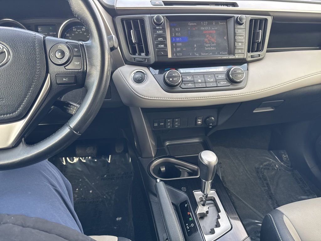 Used 2018 Toyota RAV4 Limited image 19