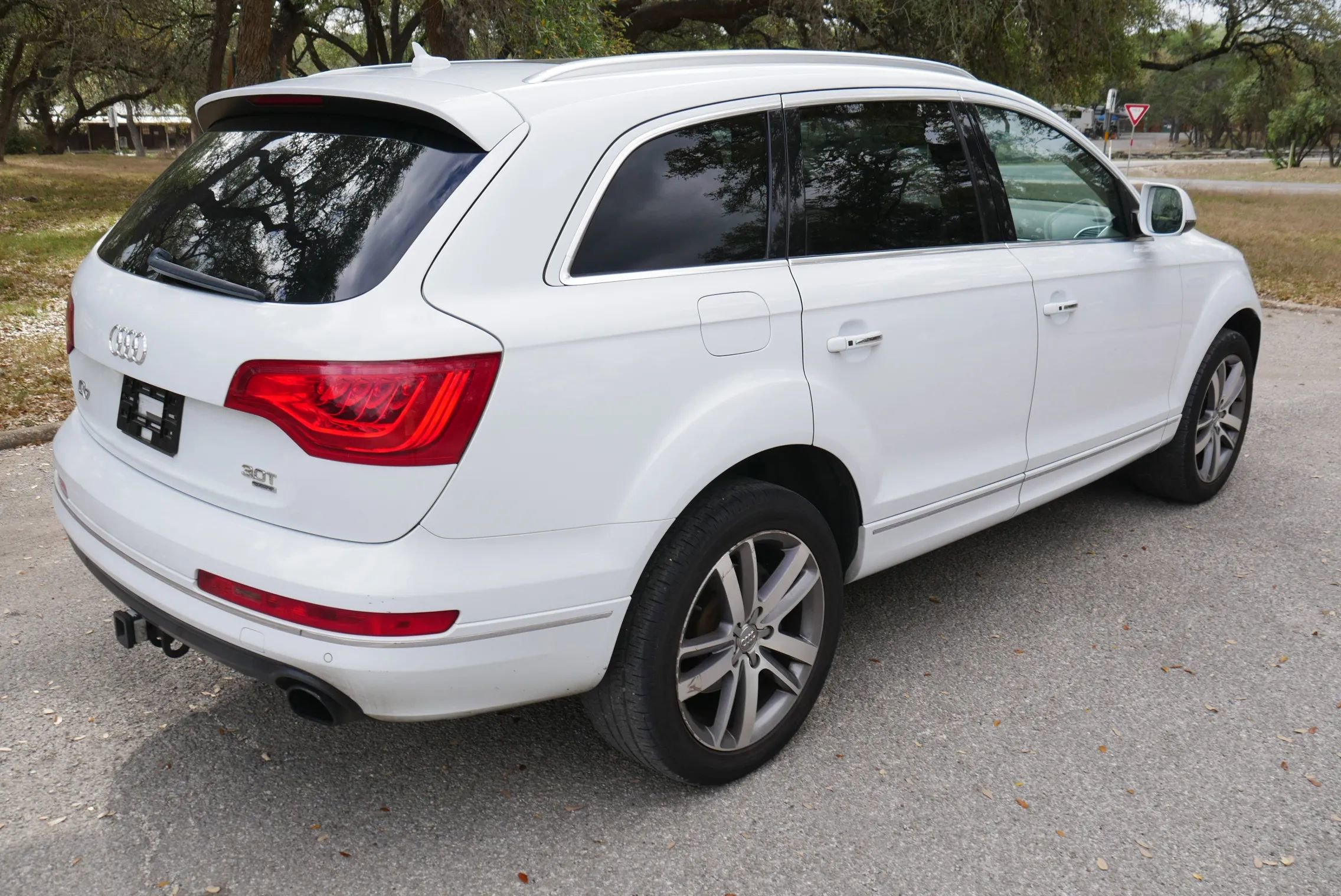 Used 2015 Audi Q7 3.0T Premium Plus w/ Premium Plus Package image 2