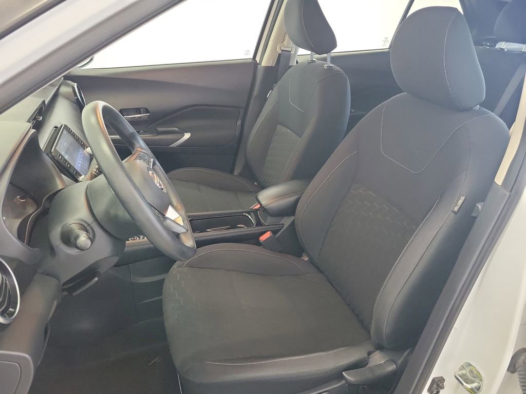 Used 2023 Nissan Kicks SV image 17