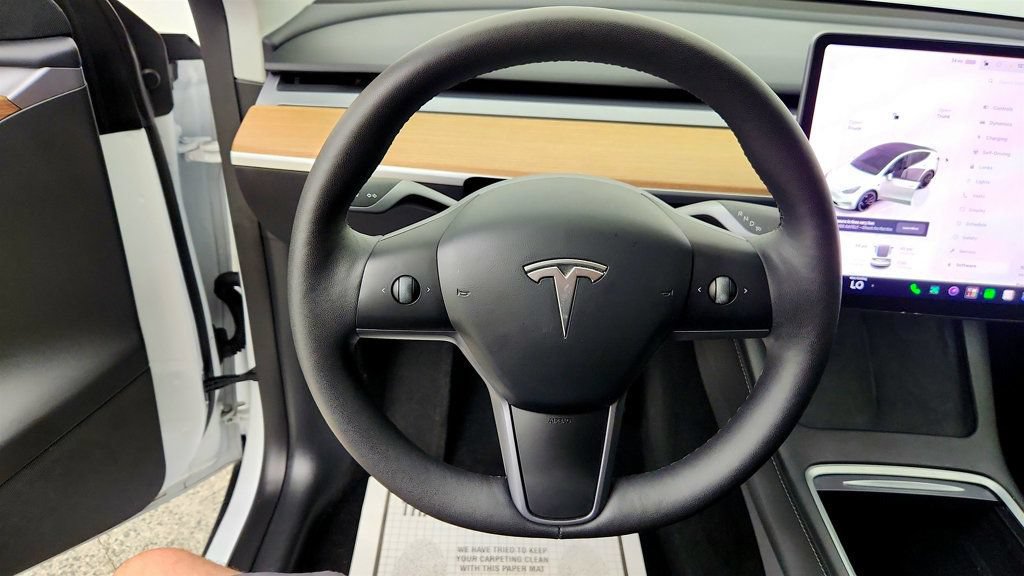 Used 2024 Tesla Model Y Performance AWD/4WD image 13