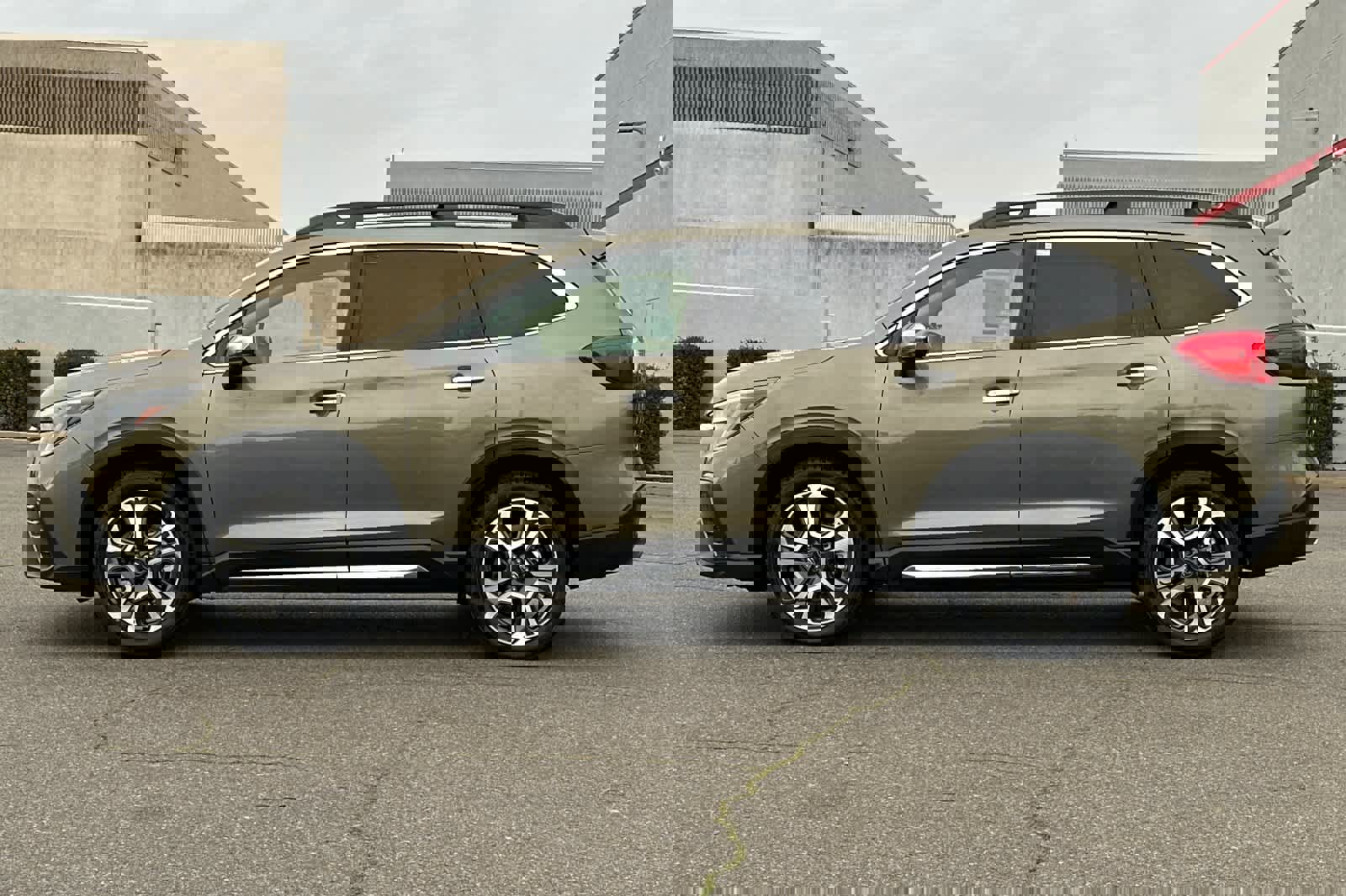 Used 2023 Subaru Ascent Touring image 9