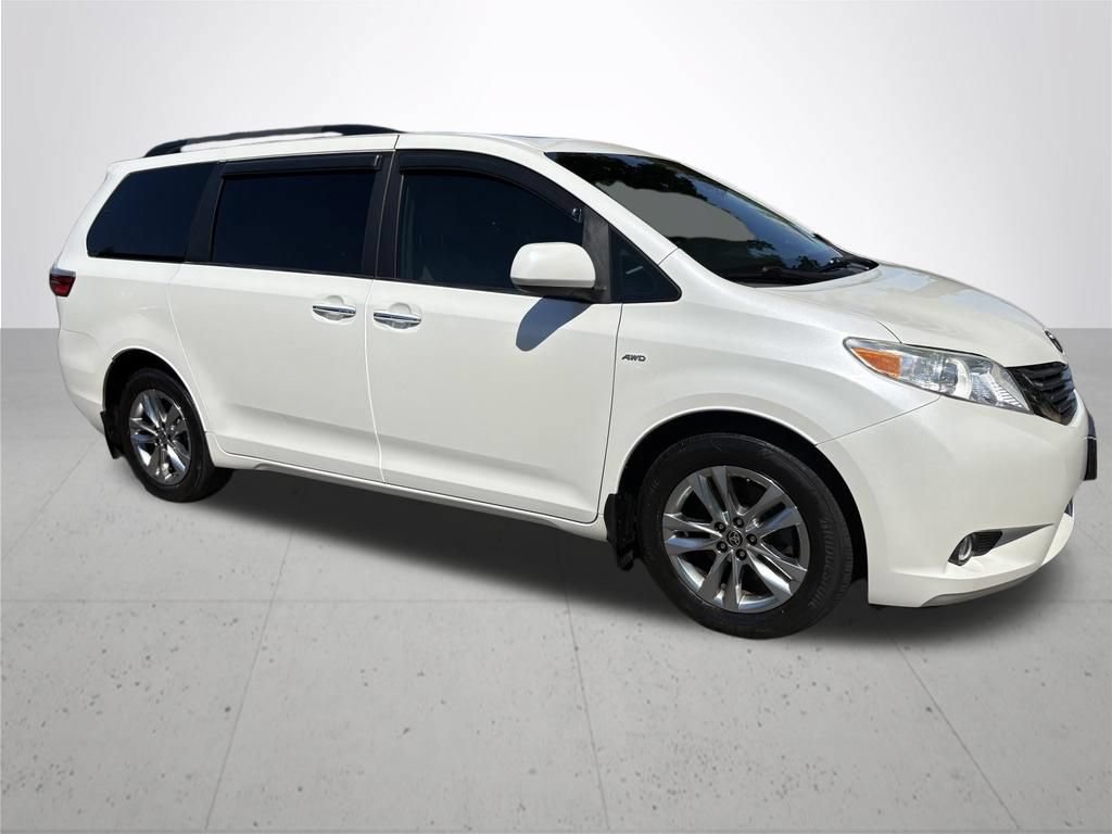 Used 2017 Toyota Sienna Limited AWD/4WD image 5