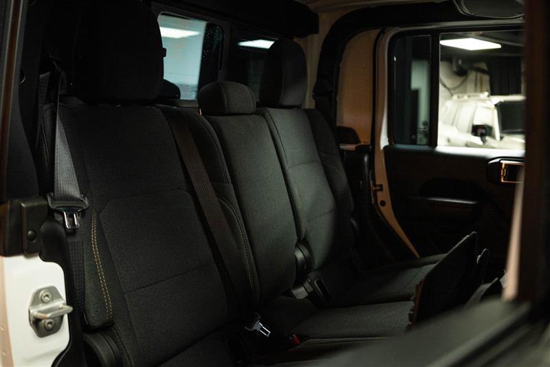 Used 2025 Jeep Gladiator Sport image 11