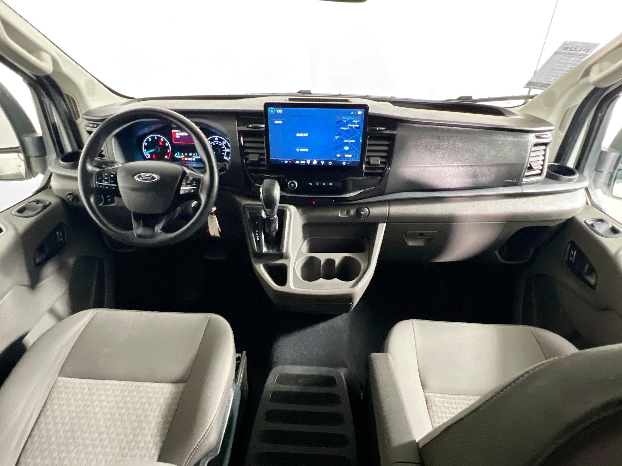 Used 2024 Ford Transit 350 XLT image 28