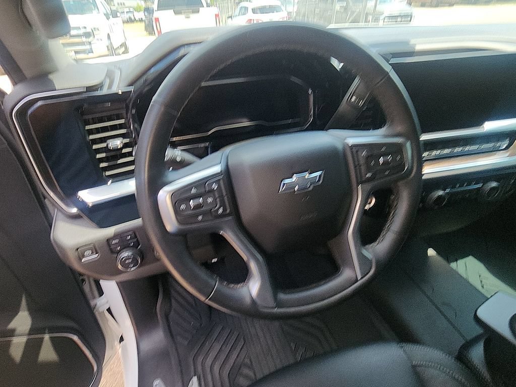 Used 2024 Chevrolet Silverado 1500 RST AWD/4WD image 20