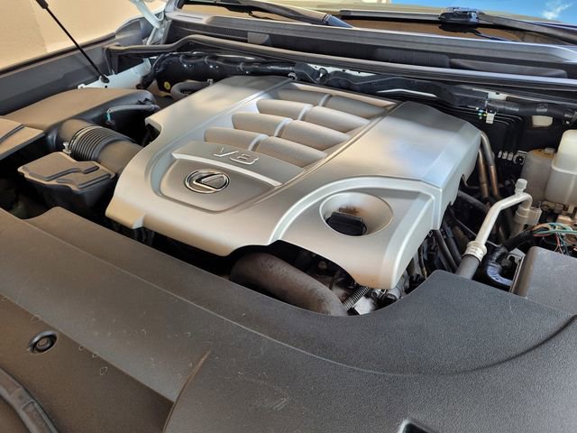 Used 2019 Lexus LX 570 4WD w/ Luxury Package image 34