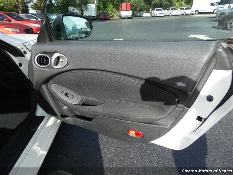 Used 2010 Nissan 370Z Coupe RWD image 47