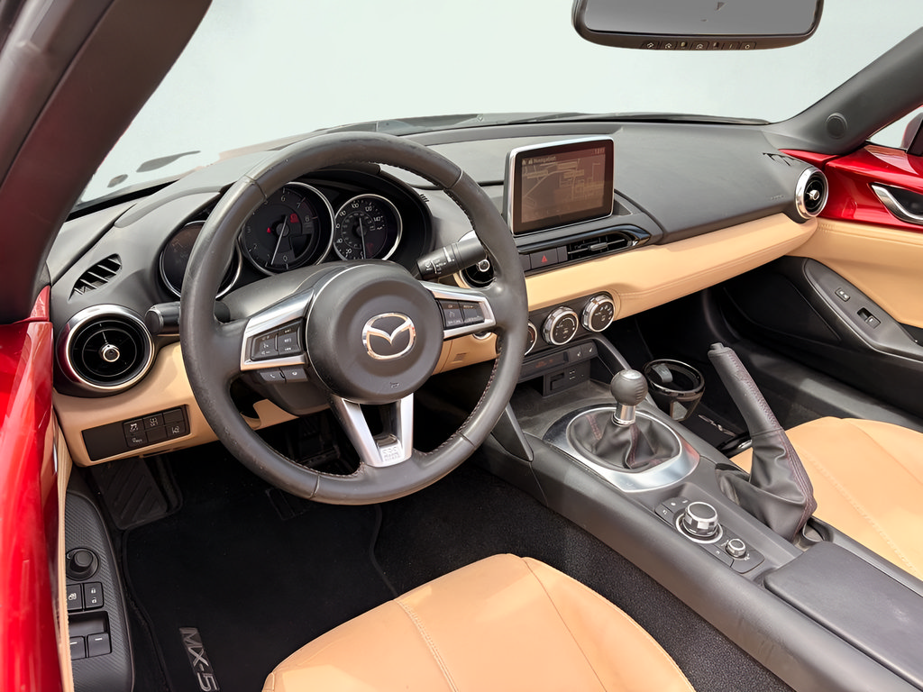 Used 2017 MAZDA MX-5 Miata Grand Touring RWD image 10