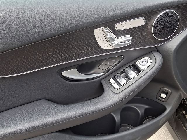 Used 2022 Mercedes-Benz GLC 300 4MATIC image 12