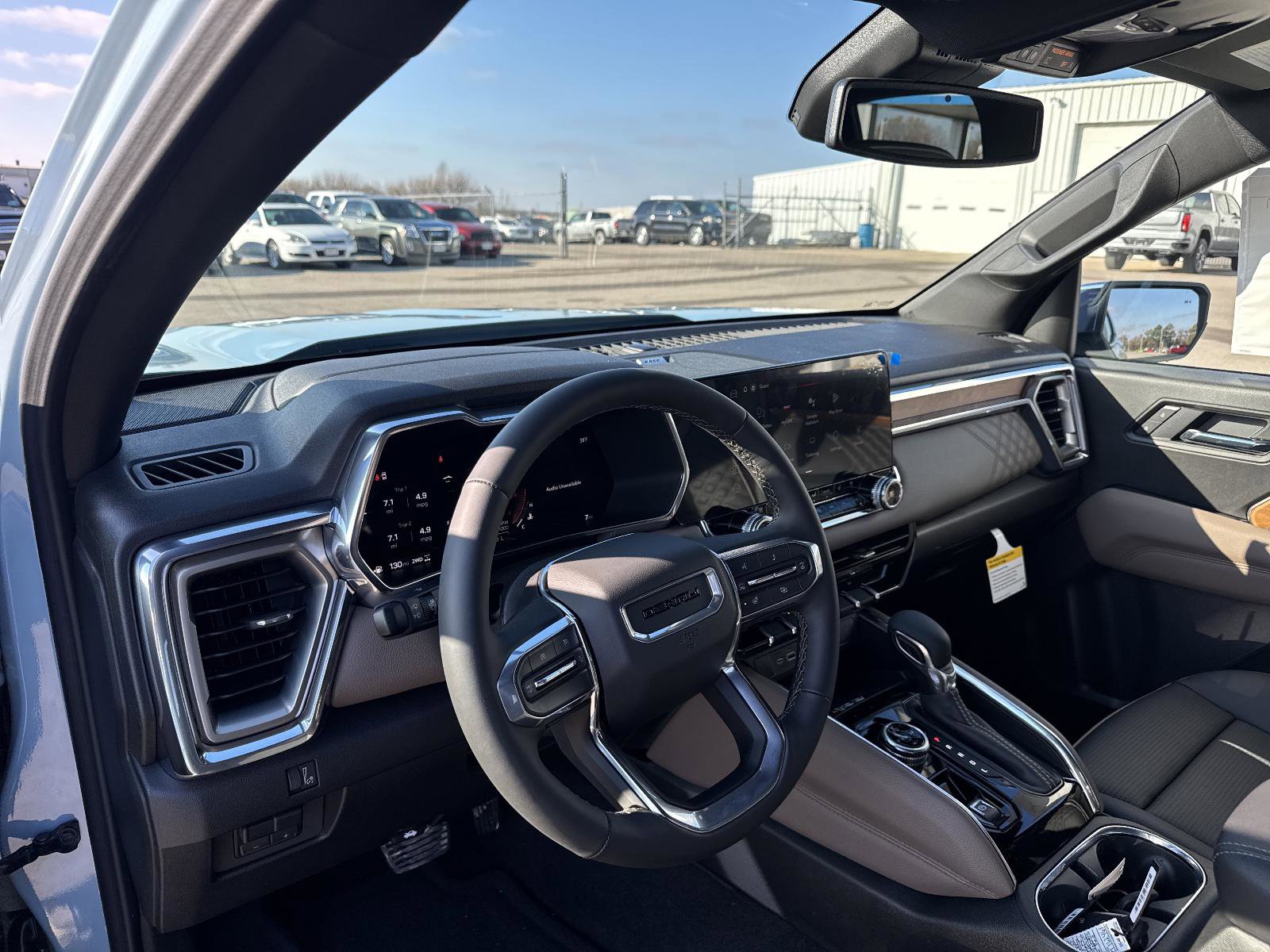 New 2026 GMC Canyon Denali image 9