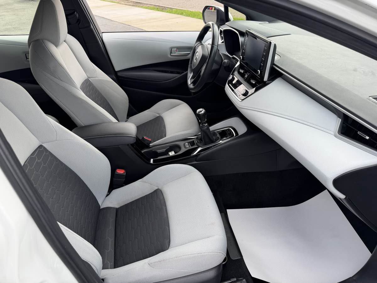 Used 2019 Toyota Corolla SE FWD image 28