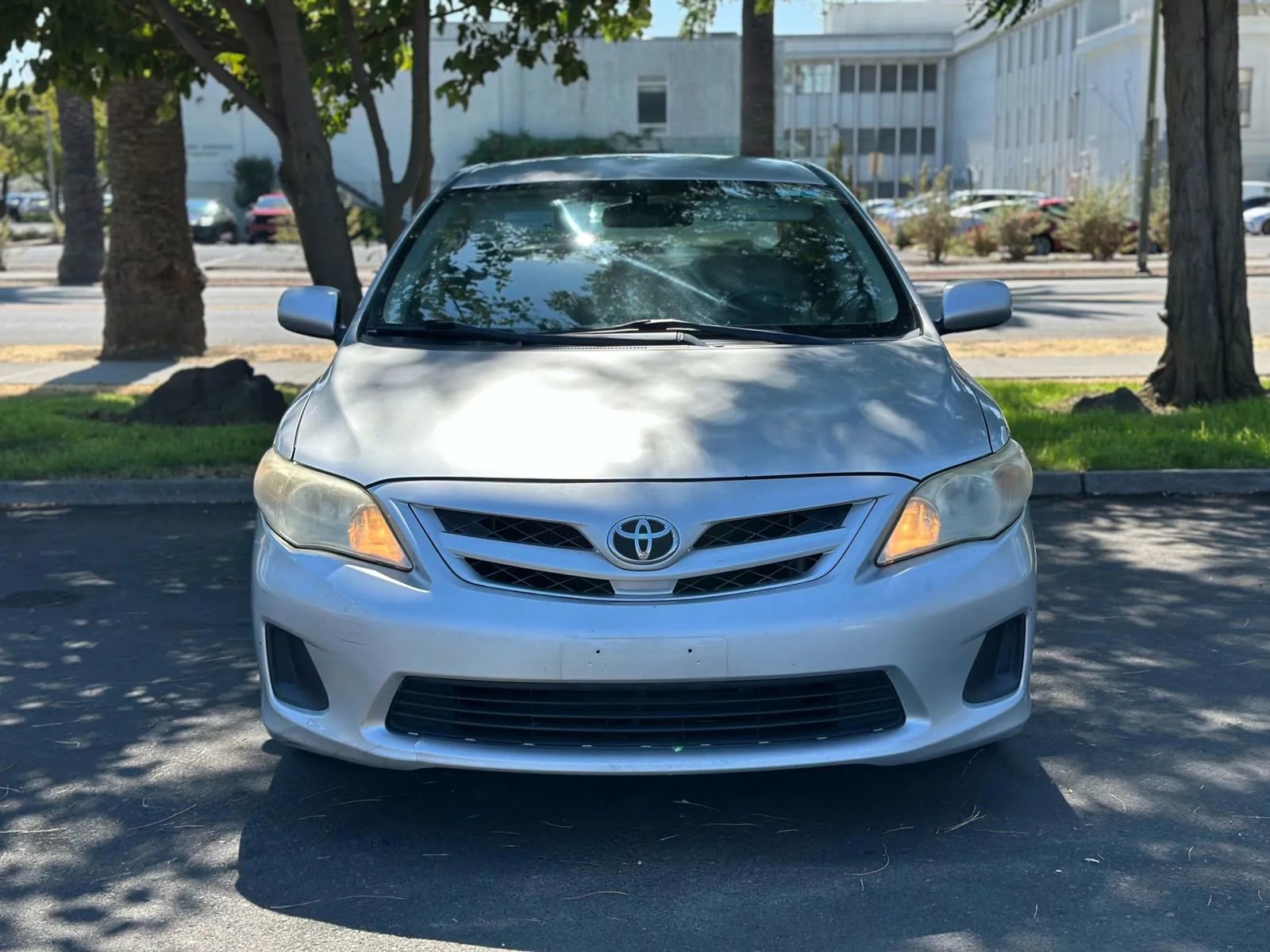 Used 2012 Toyota Corolla LE image 2