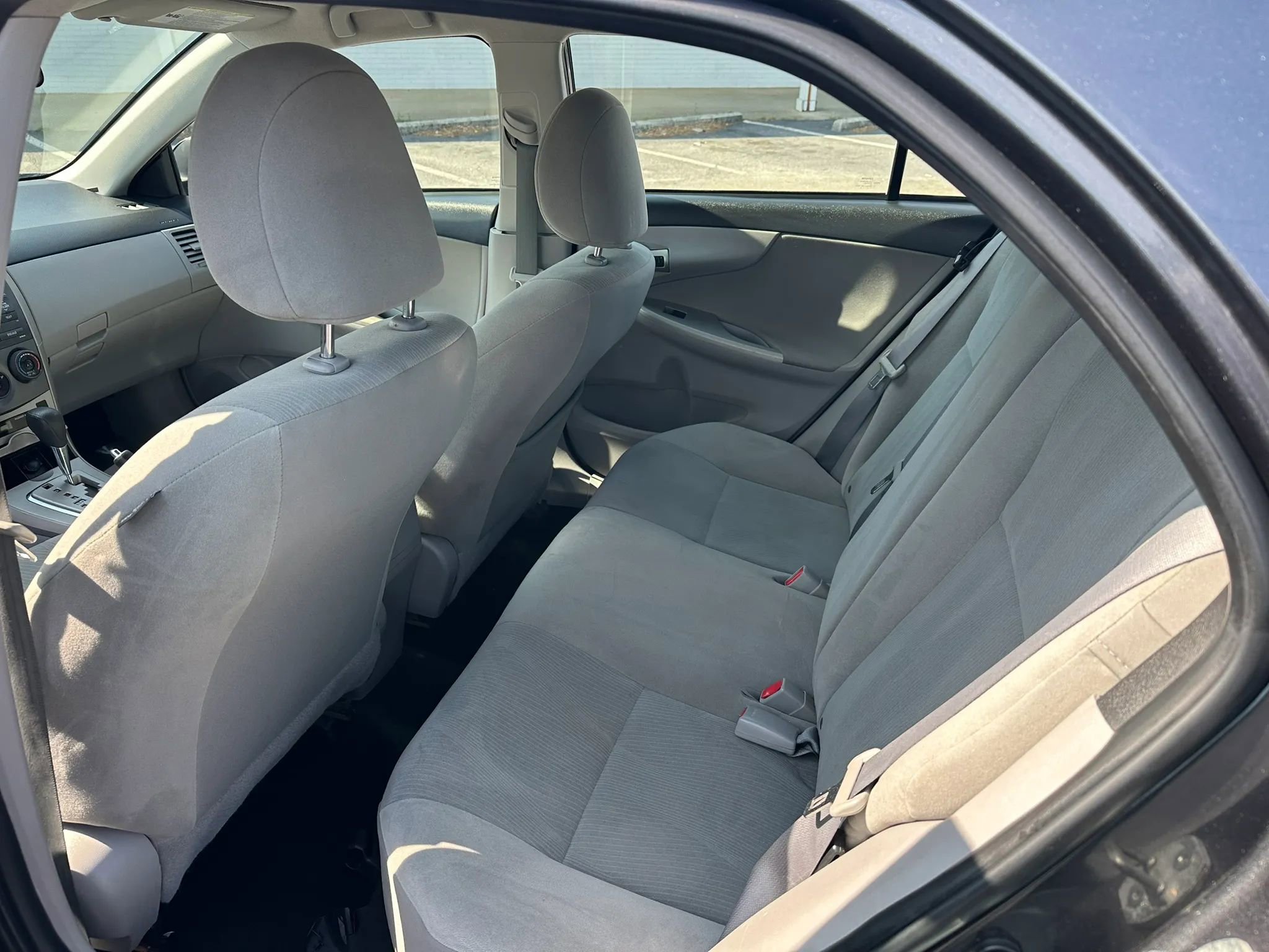 Used 2011 Toyota Corolla LE image 17