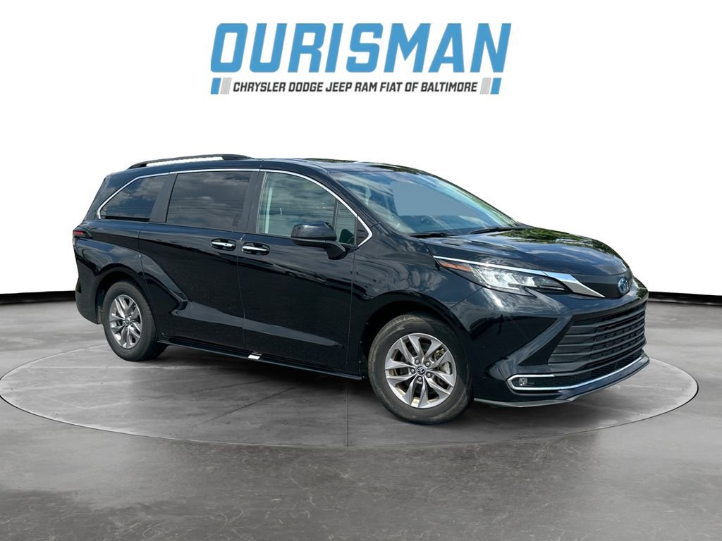 Used 2023 Toyota Sienna XLE