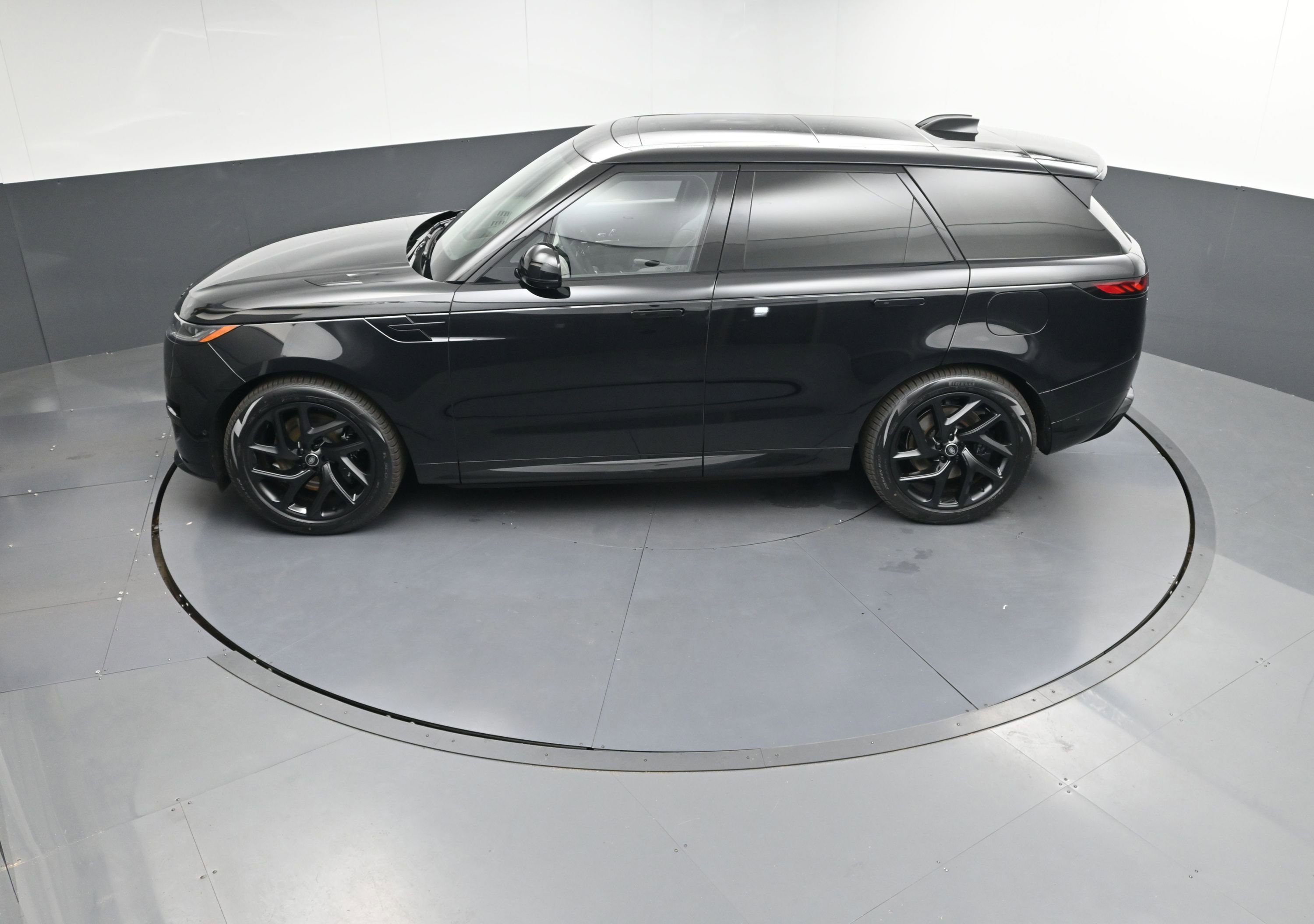 New 2025 Land Rover Range Rover Sport Dynamic SE image 33