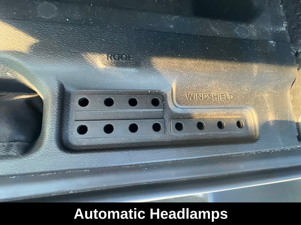 Certified 2018 Jeep Wrangler Sport AWD/4WD image 23