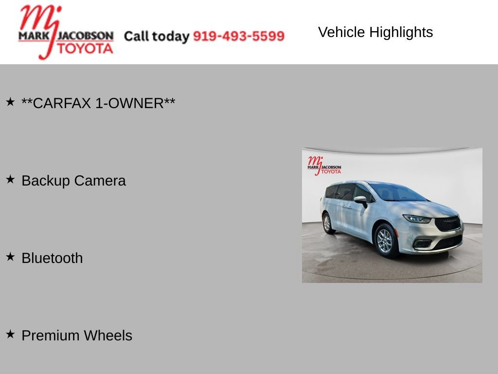 Used 2023 Chrysler Pacifica Touring-L FWD image 6