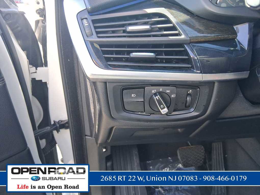 Used 2017 BMW X5 xDrive40e image 17