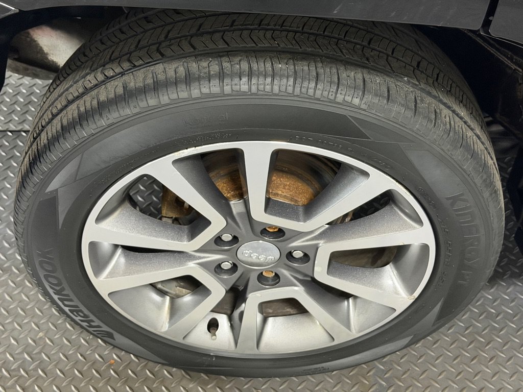 Used 2015 Jeep Compass Limited FWD image 19