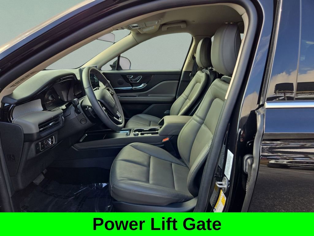 Used 2025 Lincoln Corsair FWD w/ Equipment Group 101A image 10