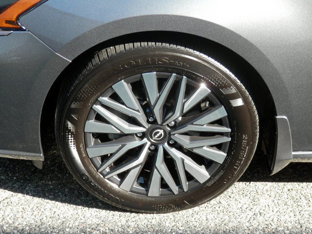 Used 2026 Nissan Altima 2.5 SV FWD image 13
