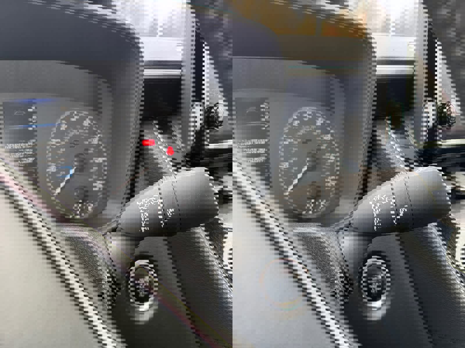 Used 2023 Toyota Corolla SE image 16