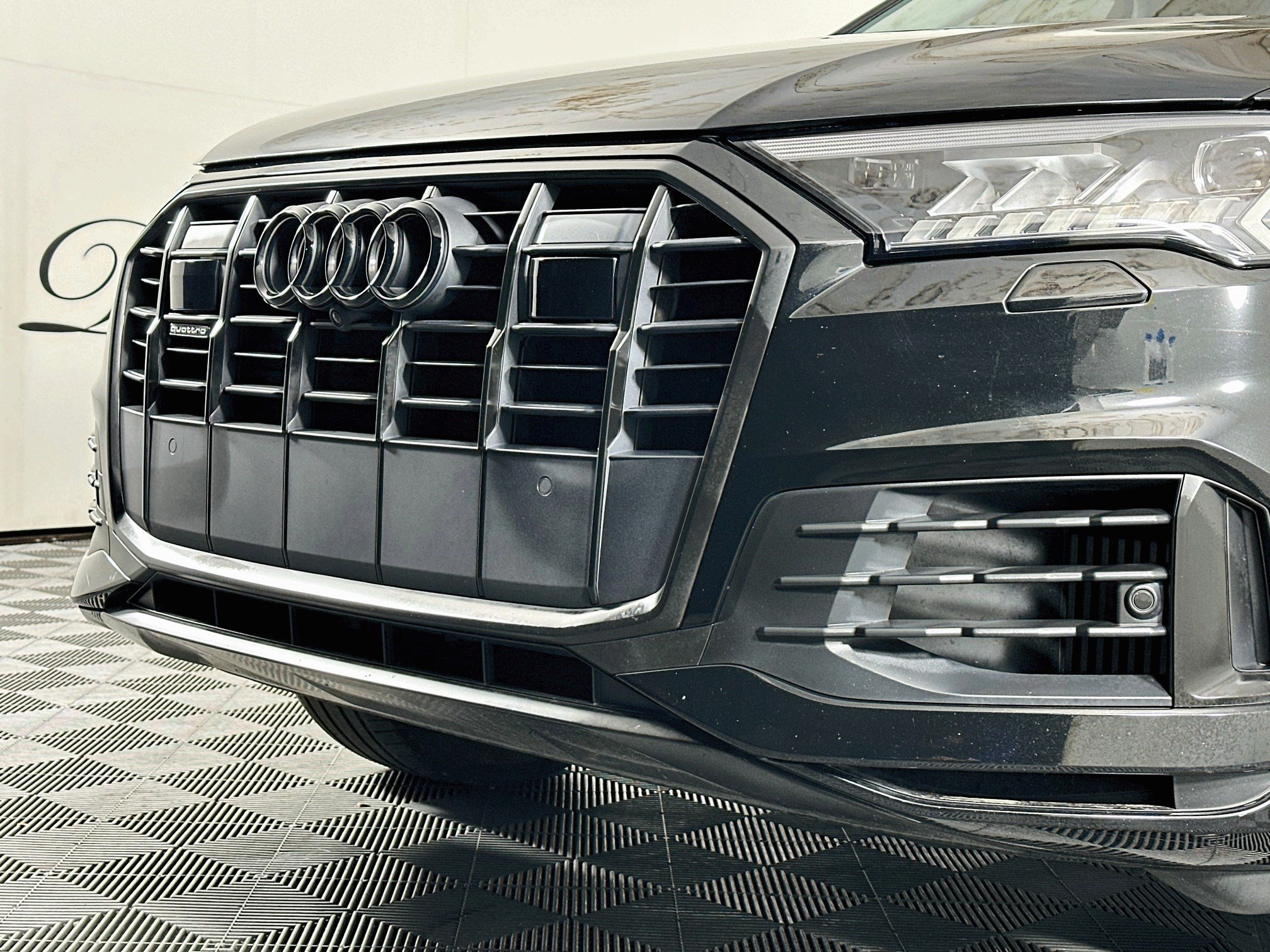 Used 2023 Audi Q7 3.0T Premium w/ Convenience Package AWD/4WD image 34