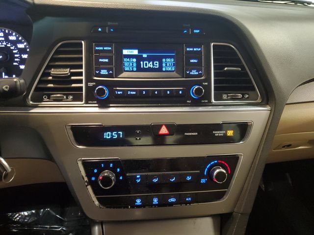 Used 2015 Hyundai Sonata SE FWD image 19