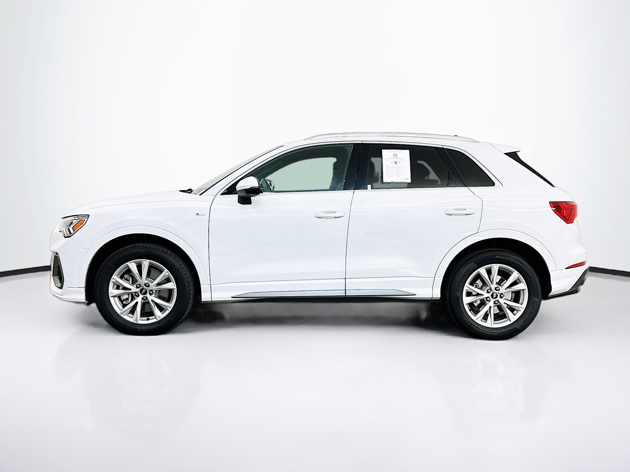 Used 2023 Audi Q3 2.0T Premium Plus w/ Premium Plus Package AWD/4WD image 4