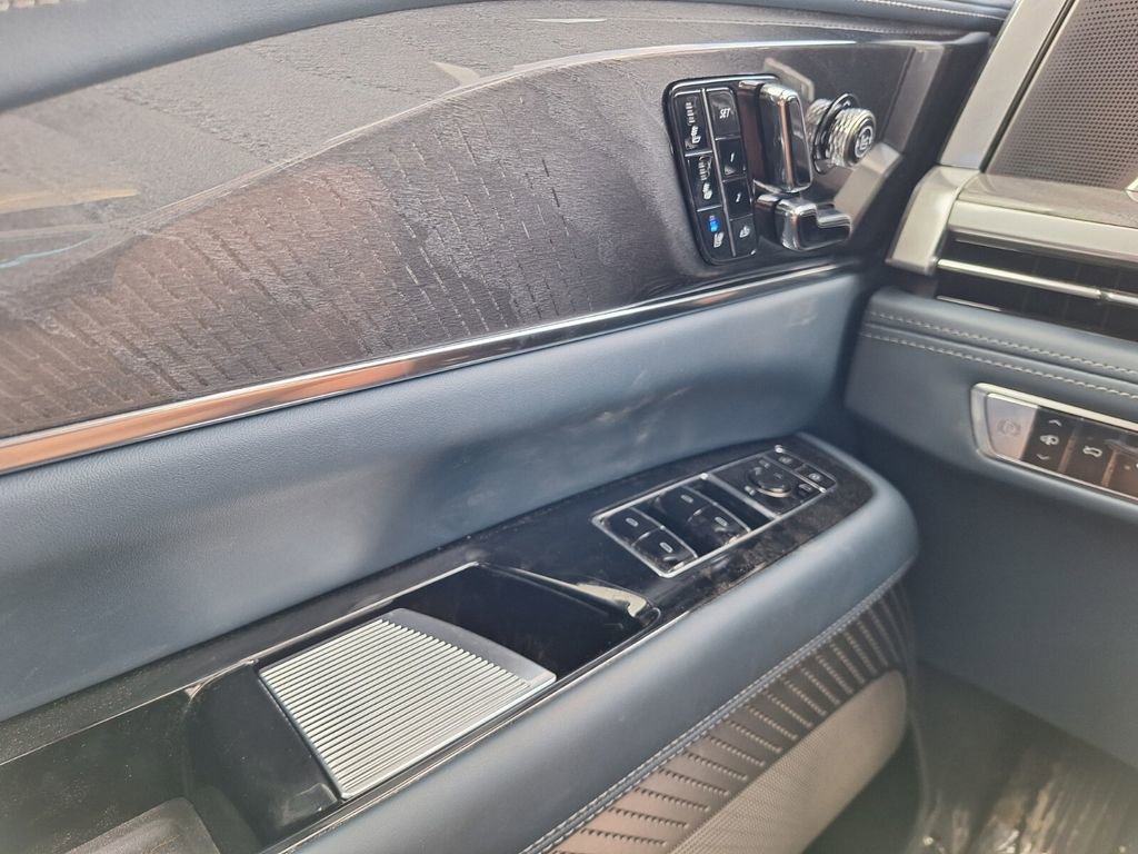 New 2025 Cadillac Escalade IQ Luxury 2 image 18