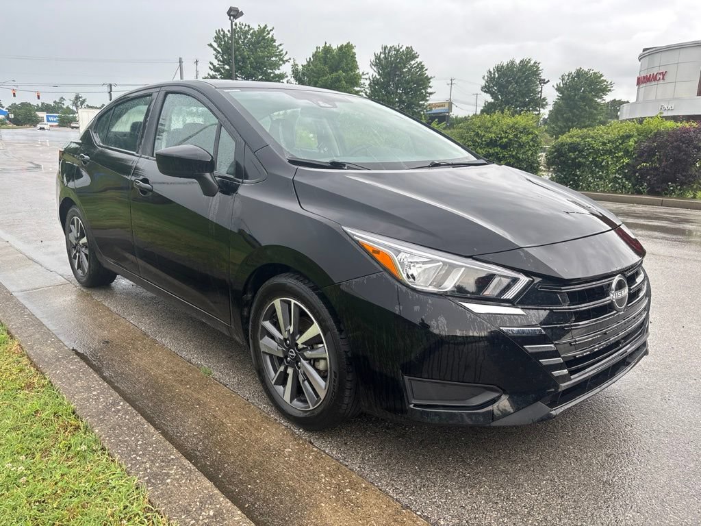 Used 2023 Nissan Versa SV FWD image 2