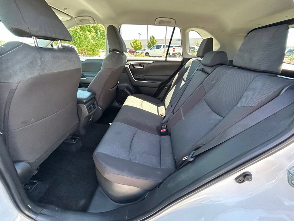 Used 2025 Toyota RAV4 XLE AWD/4WD image 26