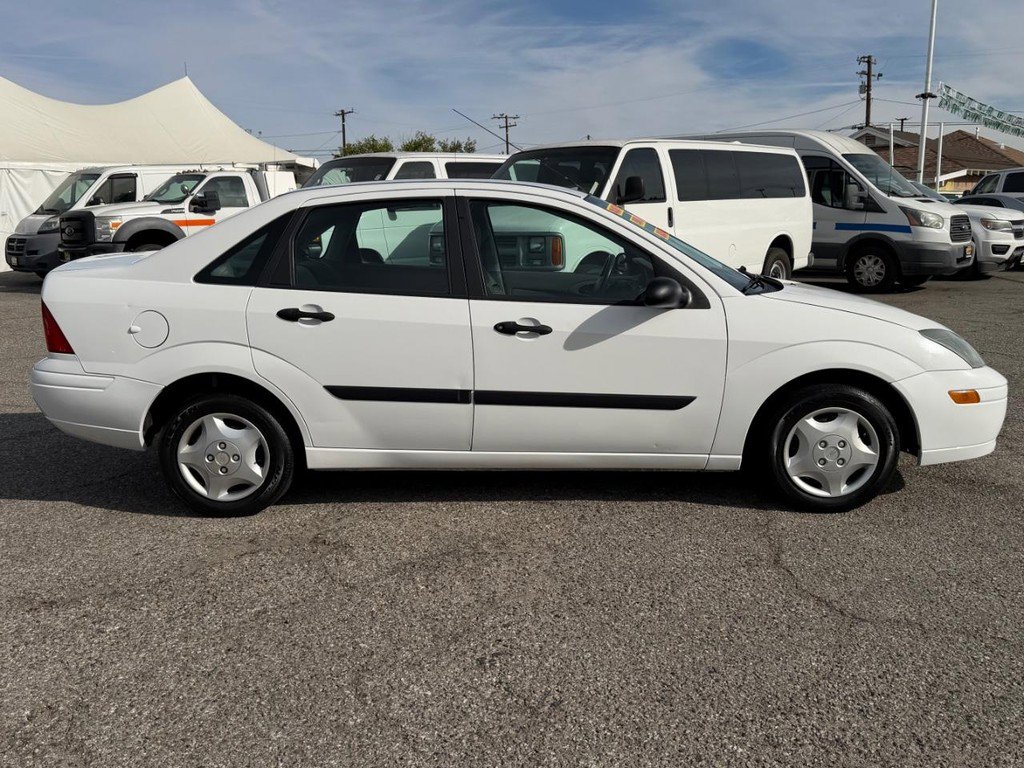 Used 2003 Ford Focus LX image 4