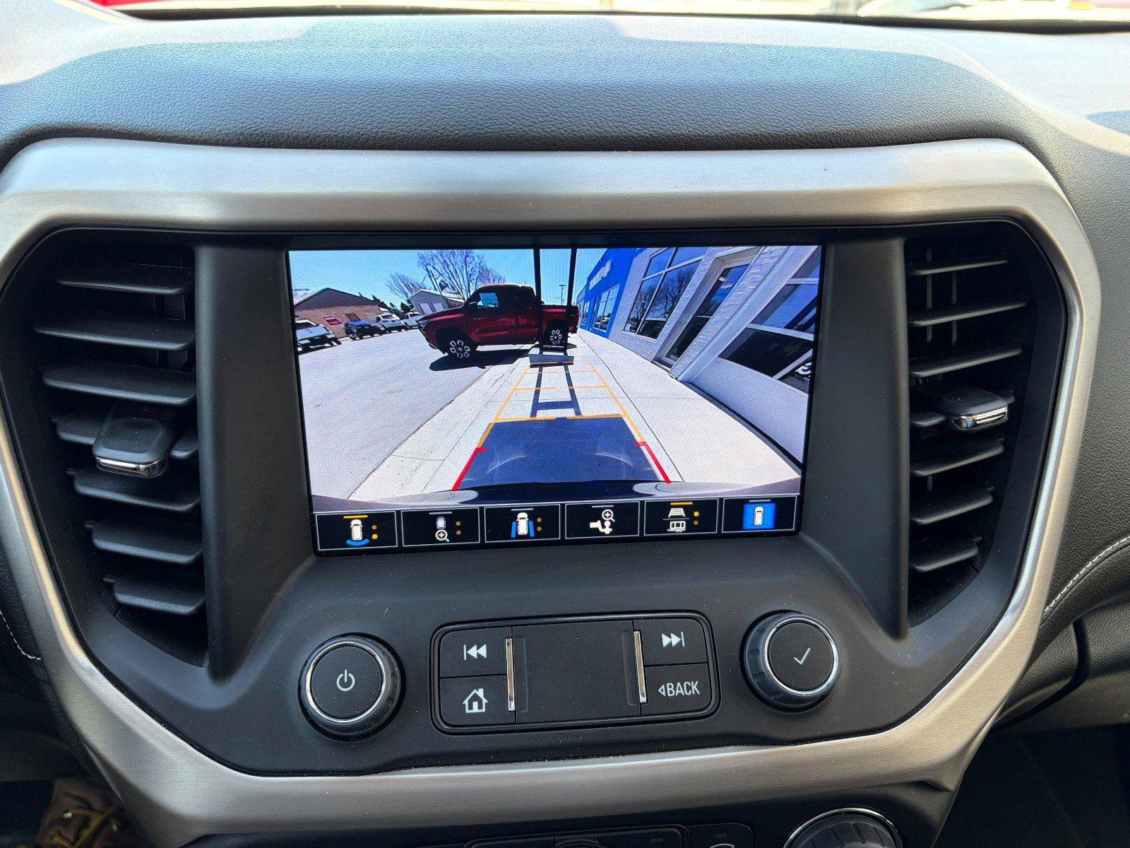 Used 2022 GMC Acadia Denali w/ Denali Ultimate Package AWD/4WD image 15