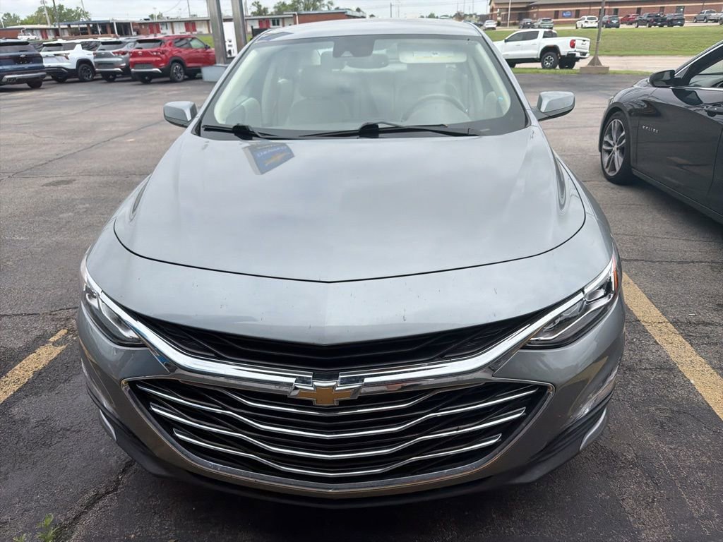 Used 2024 Chevrolet Malibu LT FWD image 2