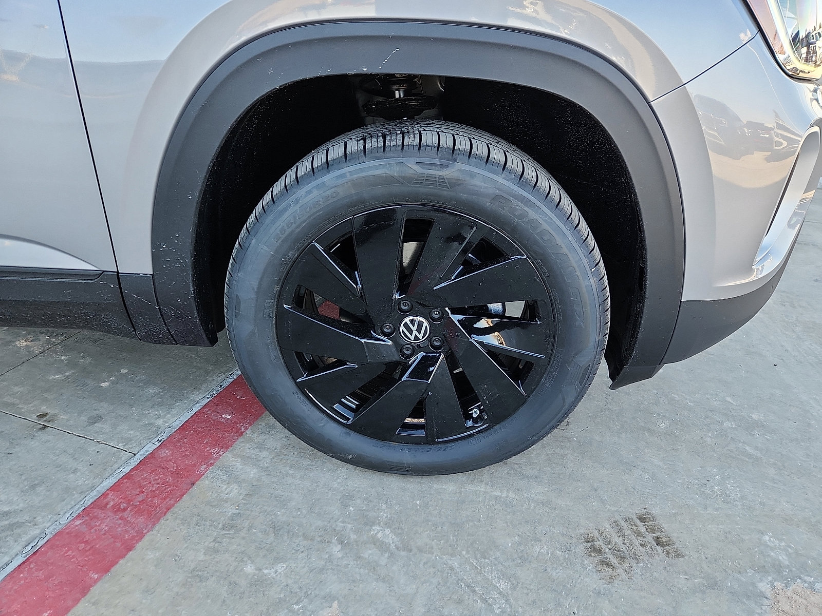 New 2026 Volkswagen Atlas SE image 9