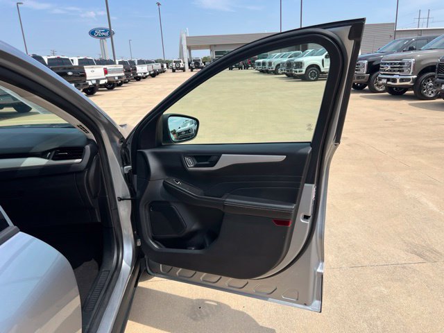 Certified 2022 Ford Escape SE w/ SE Sport Appearance Package FWD image 30