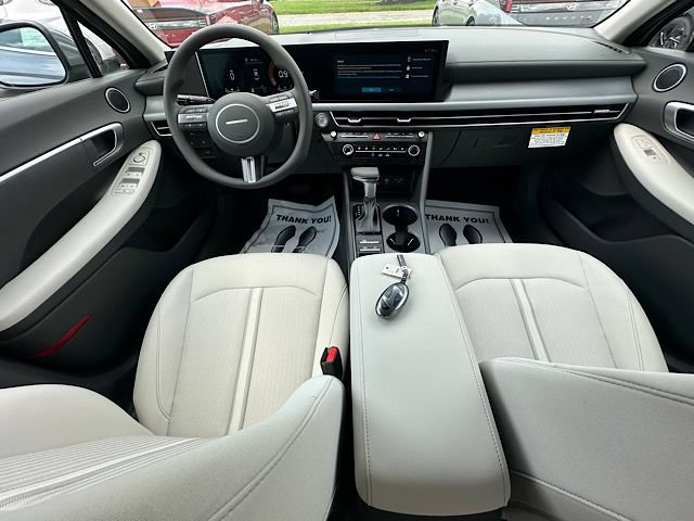 New 2026 Hyundai Sonata SE FWD image 13
