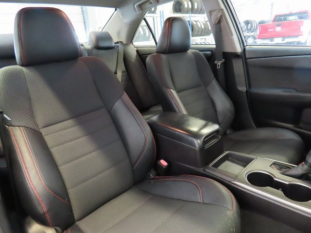 Used 2017 Toyota Camry SE image 6
