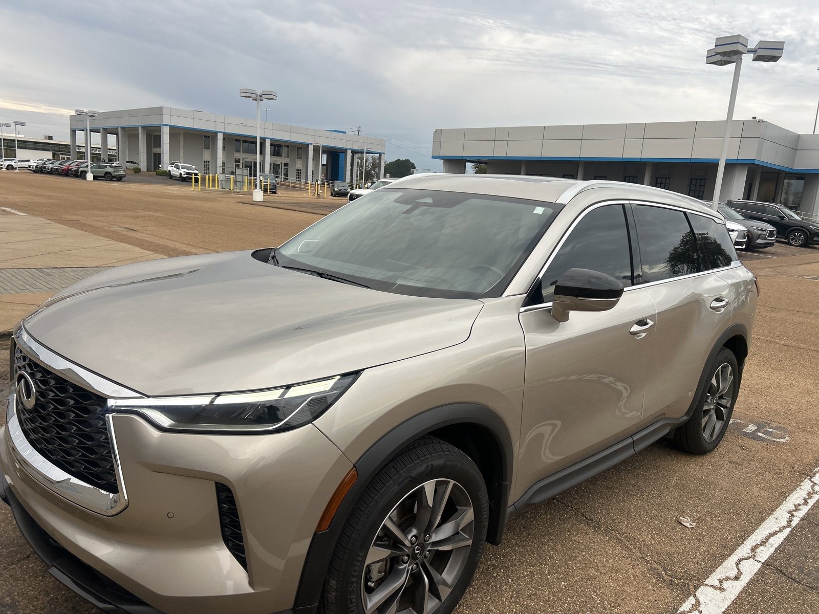 Used 2024 INFINITI QX60 Luxe w/ Vision Package image 5